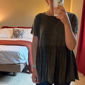 Medium Easel tunic top